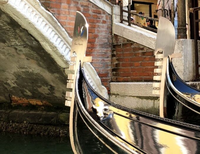 Venice Walking Tour and Gondola Ride Combo - Gondola Ride Through Canals