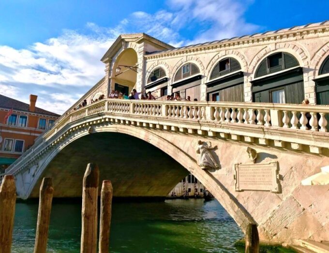 Venice Walking Tour and Gondola Ride Combo - Admire Architectural Wonders