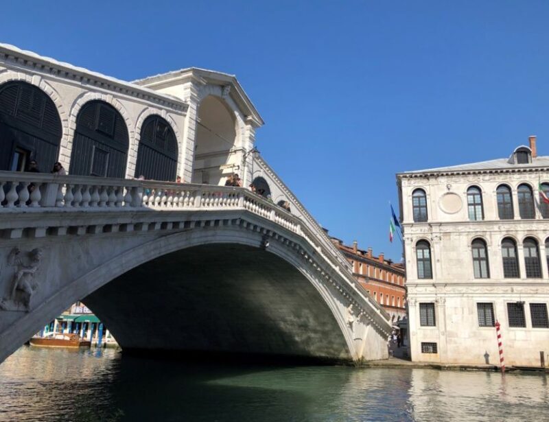 Venice Walking Tour From St. Marks to Rialto Bridge - Major Sights to Explore