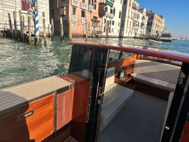 Venice: Water Taxi From the Station to the City Center/Hotel - Experience and Duration