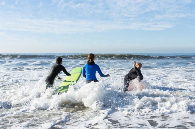 Ventura: 1.5-Hour Private Beginners Surf Lesson - Included Equipment