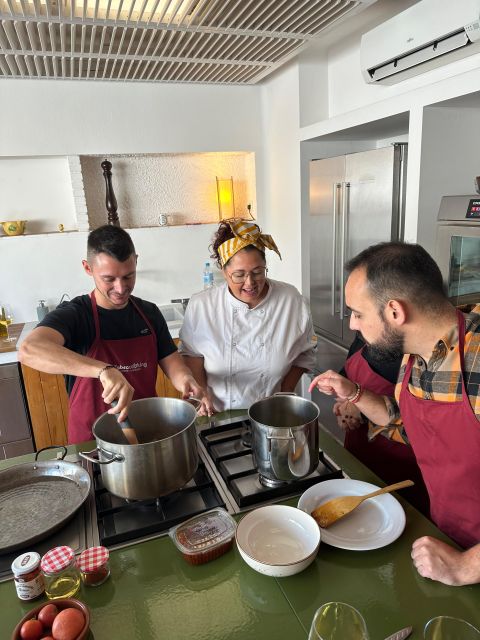 Vermouth and Paella Cooking Class & Private Lunch - Included in the Class