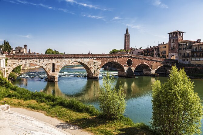 Verona City Highlights Private Guided Tour for Kids and Families - Meeting and End Points