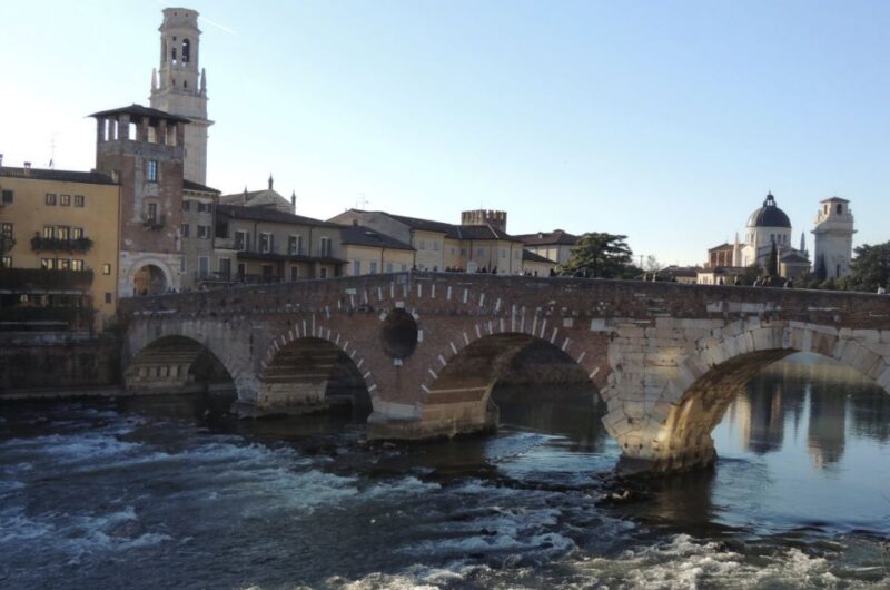 Verona: Essential Verona Private Tour Including Arena - Key Points