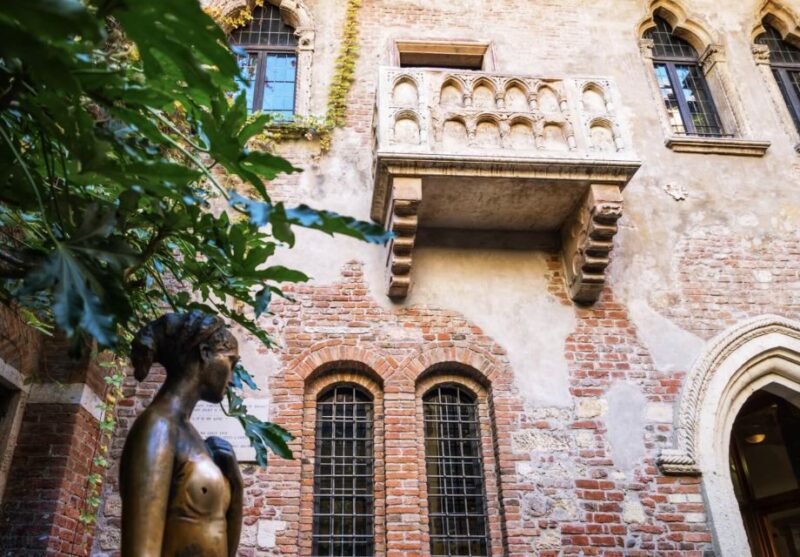 Verona: Essential Verona Private Tour Including Arena - Tour Inclusions