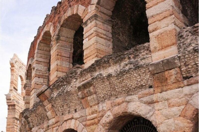 Verona: Highlights and Hidden Gems Walking Tour - Key Points
