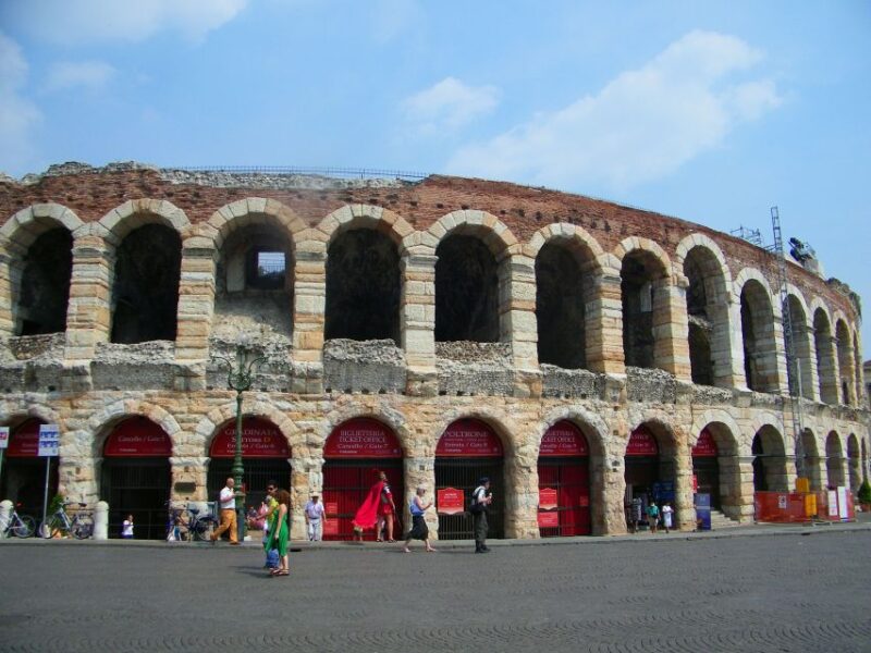 Verona Private Tour: the Place of Lovers - Meeting Point