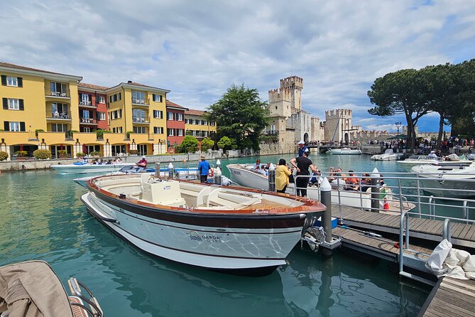 Verona, Sirmione and Lake Garda Tour With Boat Cruise From Milan - Tour Accessibility and Conditions