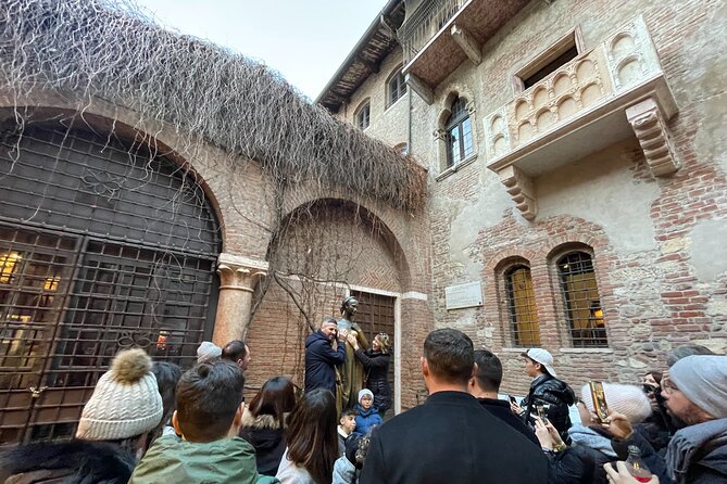 Verona Small Group Walking Tour With Cable Car and Arena Tickets - Participant Guidelines