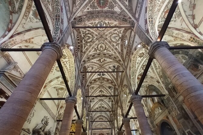 Verona Small Group Walking Tour With Cable Car and Arena Tickets - Tour Logistics and Booking