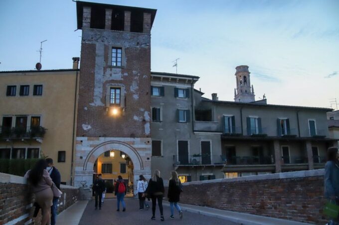 Verona: Street Food Walking Tour Near the Historical Center - Concluding Tasting