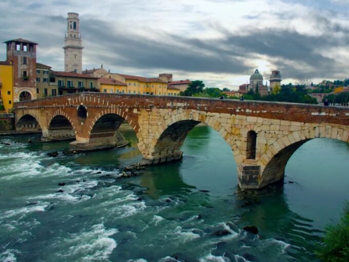 Verona Unveiled: Arena Walking Tour - Getting to the Meeting Point