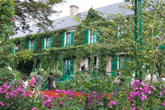 Versailles and Giverny Tour Hotel Pickup - Inclusions