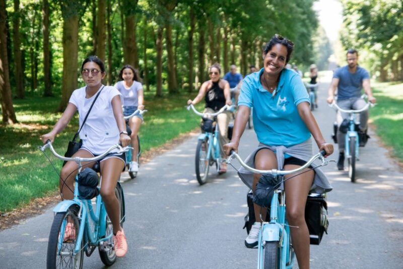 Versailles Bike Tour With Palace & Queen Farm Entrance - Farmers Market Exploration