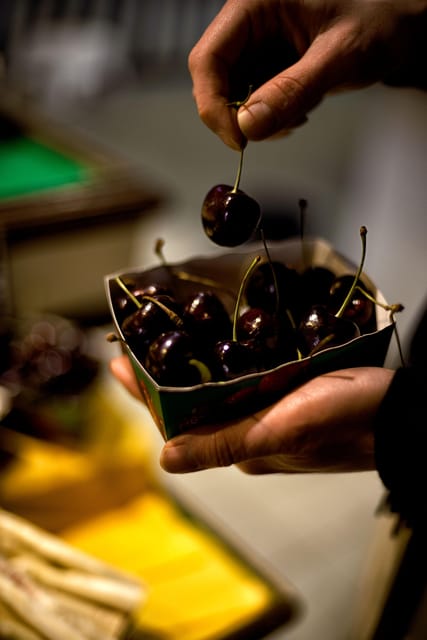 Versailles: Farmers Market Food Tour by a Culinary School - Connecting With Local Culinary Artisans