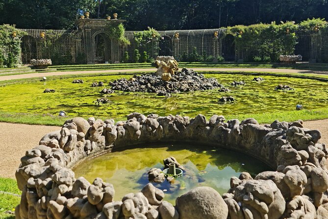 Versailles Golf Cart Guided Tour + Romantic Boat With Champagne - Meeting and Pickup