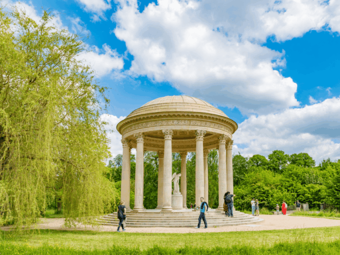 Versailles in a Nutshell a Self-Guided Audio Tour in English - Strolling Through the Gardens