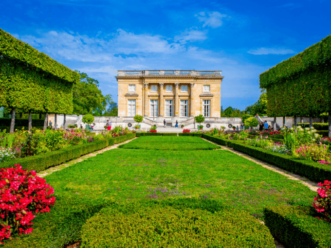 Versailles in a Nutshell a Self-Guided Audio Tour in English - Frequently Asked Questions