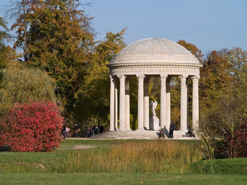 Versailles: Intimacy VIP Skip-Line Family Tour - Itinerary and Meeting Point