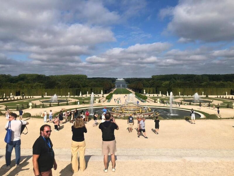 Versailles: Palace & Gardens Guided Tour With Entry Tickets - Garden Access Options