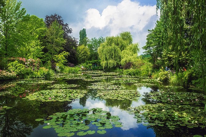 Versailles Palace & Giverny Private Guided Tour With Lunch - Priority Access - Claude Monets Home in Giverny