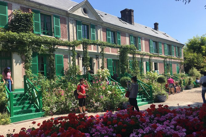 Versailles Palace & Giverny Private Guided Tour With Lunch - Priority Access - Inclusions and Tour Details