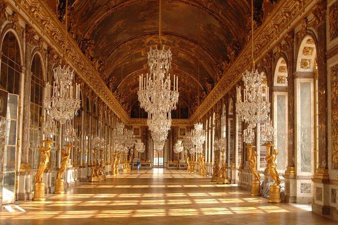 Versailles Palace Guided Tour & Gardens Option From Versailles - Strolling the Gardens
