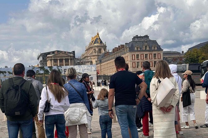 Versailles Palace Skip the Line Guided Tour With Gardens Access - Important Tour Details