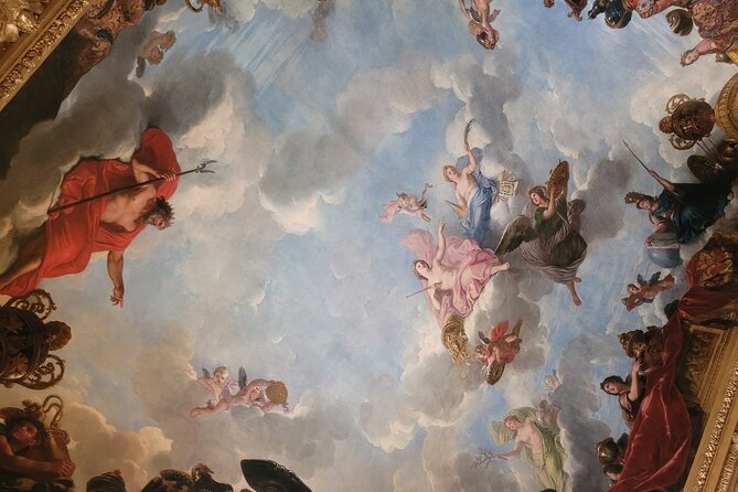 Versailles Palace Skip the Line Guided Tour With Gardens Access - Transportation and Accessibility Considerations
