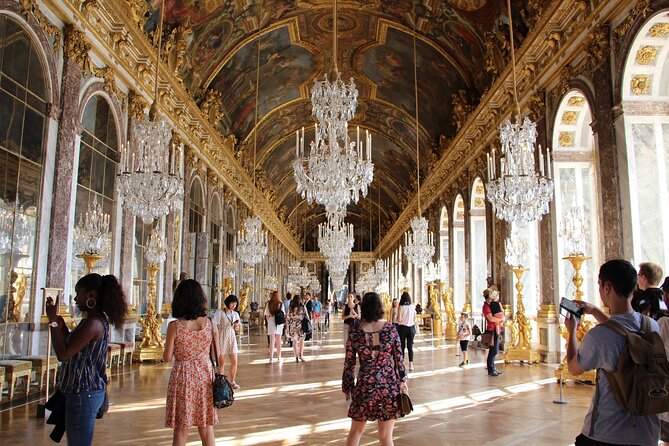 Versailles Palace Timed Entrance Ticket With Audio Tour - Experiencing the Audio Tour
