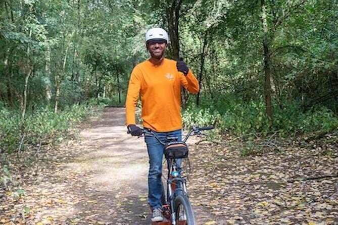 Versailles: Path of the Heroes on Original Electrics 2 Wheels - Exploring Versailles by Scooter