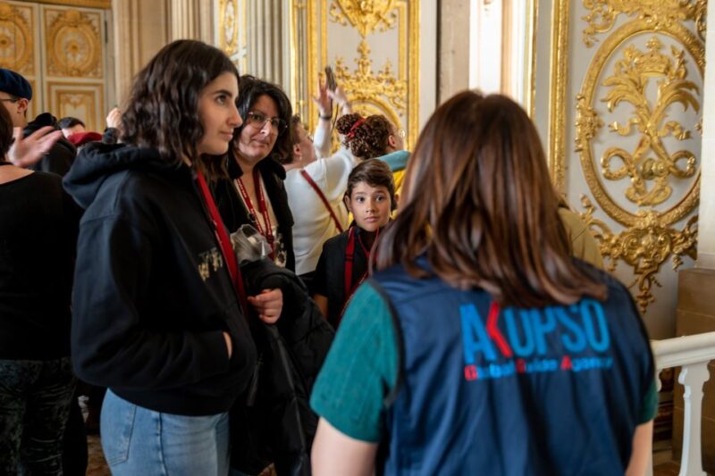 Versailles: Private Family Tour of Palace + Reserved Entry - Itinerary and Meeting Points