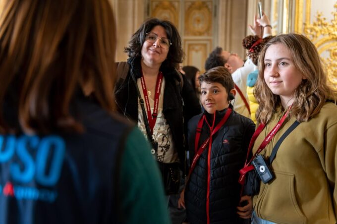 Versailles: Private Family Tour of Palace + Reserved Entry - Learning Through Interactive Engagement