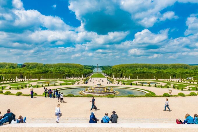 Versailles: Private Half-Day Guided Tour From Paris - Guide Services