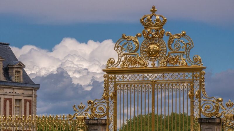 Versailles: Private Tour of the Palace With Reserved Entry - Historical Significance