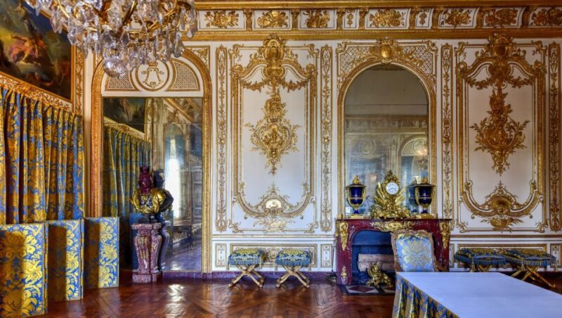 Versailles: Skip-The-Line Day Tour & Transfer From Paris - State Apartments and Hall of Mirrors