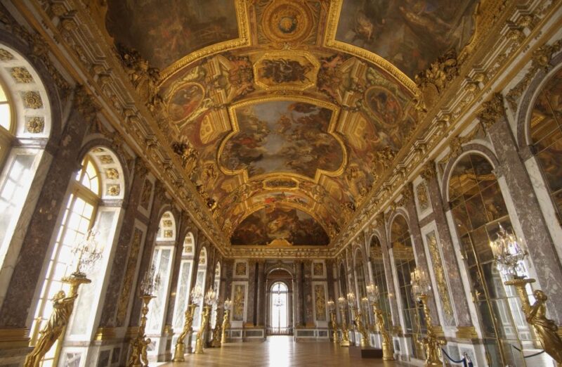 Versailles: Skip-The-Line Guided Tour of Palace With Gardens - Tour Experience