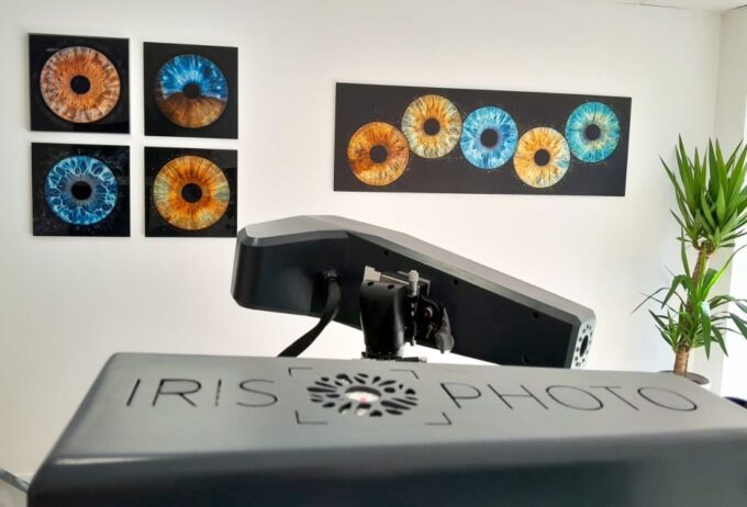 Versailles : We Create Art From Your Eyes - Ordering and Shipping Information