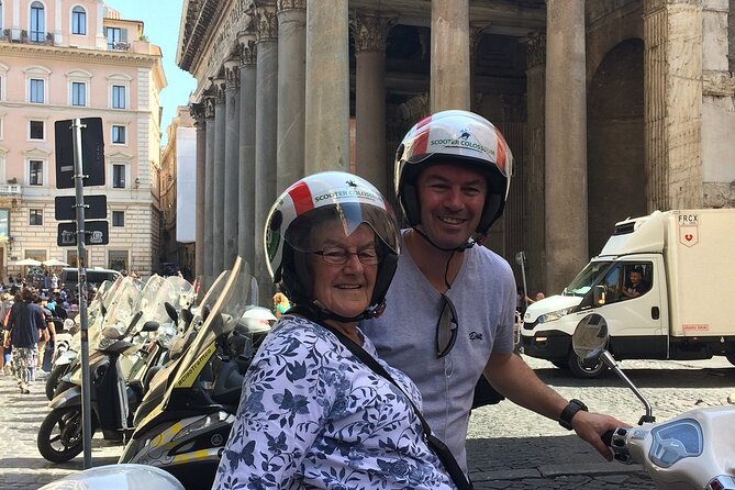 Vespa Primavera 125 Cc Rental in Rome - Renters Liability
