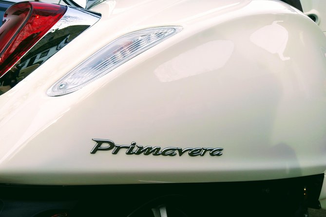 Vespa Rental in Prague - Included Equipment and Accessories