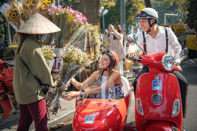 Vespa Sidecar Sightseeing and Cuisine Tour in Hanoi - Savoring Local Cuisine