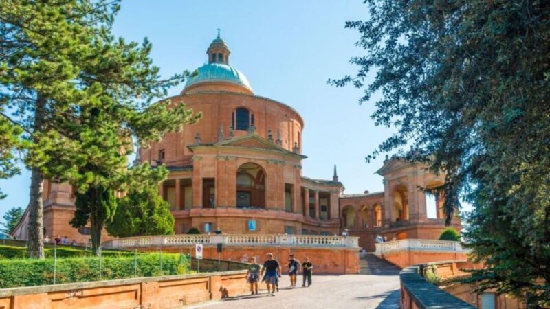 Vespa Tour in the Hills of Bologna - Tour Experience