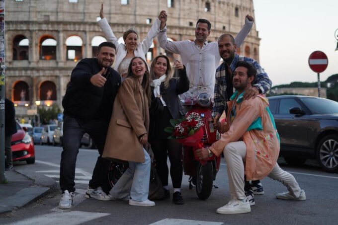 Vespa - Wine and Photo Tour in Rome - Group Size and Duration