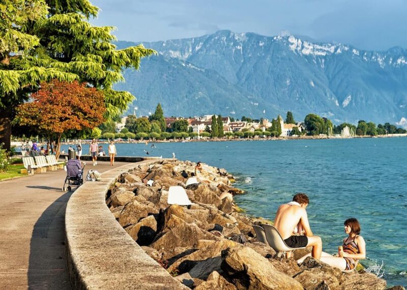 Vevey: Express Walk With a Local in 60 Minutes - Gain Insider Knowledge From Local Experts