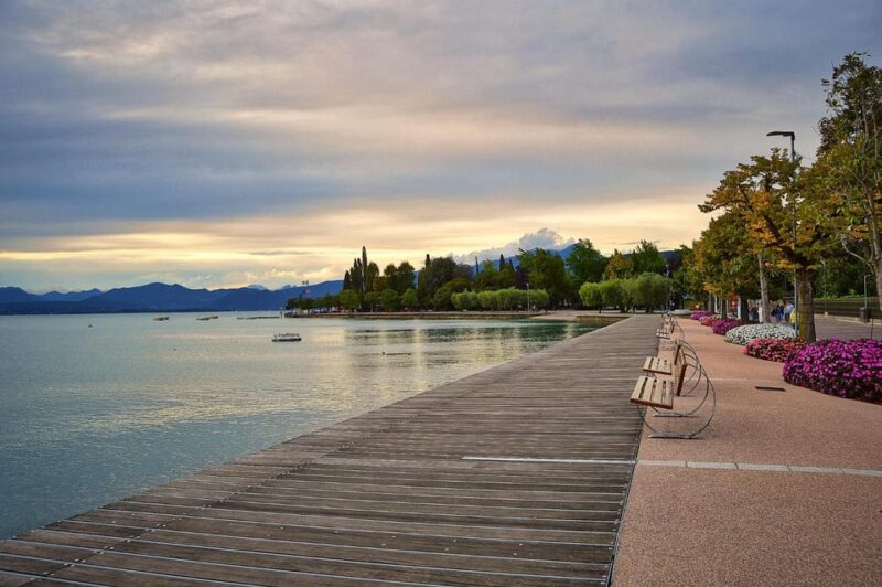 Vevey: Express Walk With a Local in 60 Minutes - Immerse Yourself in the Local Lifestyle