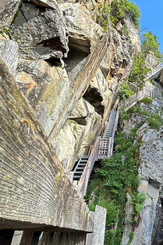 Via Cook, Steep Gorges and Lunch - Included Services