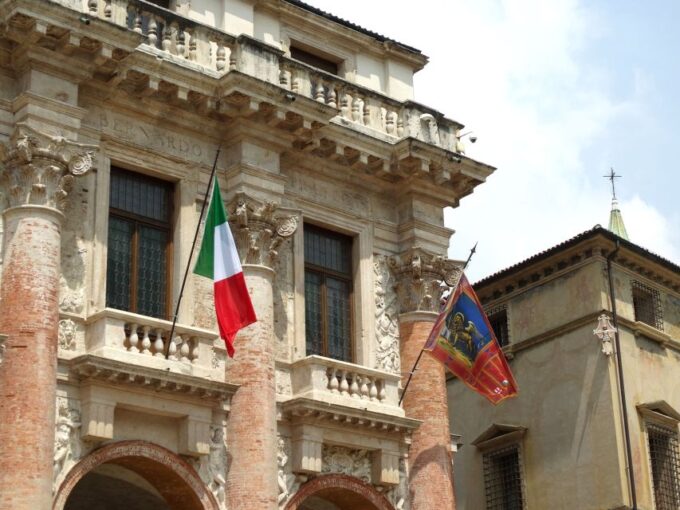 Vicenza: Palladian Architecture Private Walking Tour - Visiting Olympic Theater