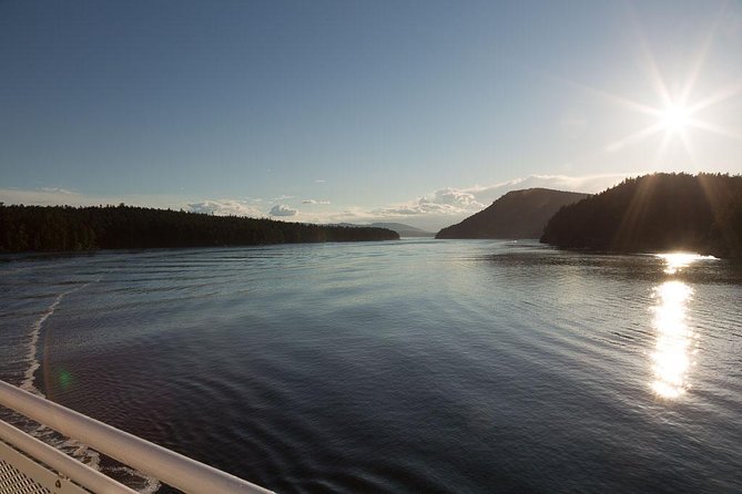 Victoria and Butchart Gardens Christmas Tour - Coastal Cruise