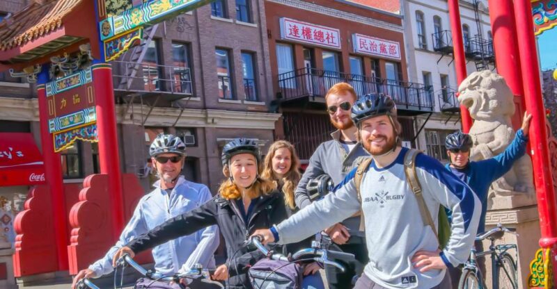 Victoria City Bike Tour: 2.5 Hr. History and Highlights Tour - Key Points
