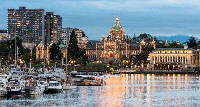 Victoria: City Exploration In-App Audio Guide - Tour Duration and Flexibility